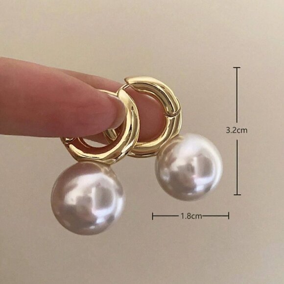 Fashion Faux Pearl Decor Hoop Earrings - Picture 2 of 3